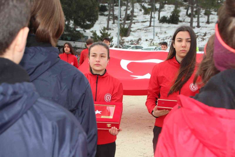 Çanakkale’den yola çıkan kutsal emanetler Bilecik’te
