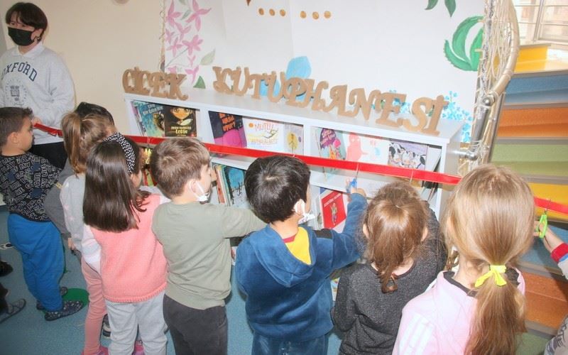 Çınarcık’ta okul öncesi kütüphanesi açıldı
