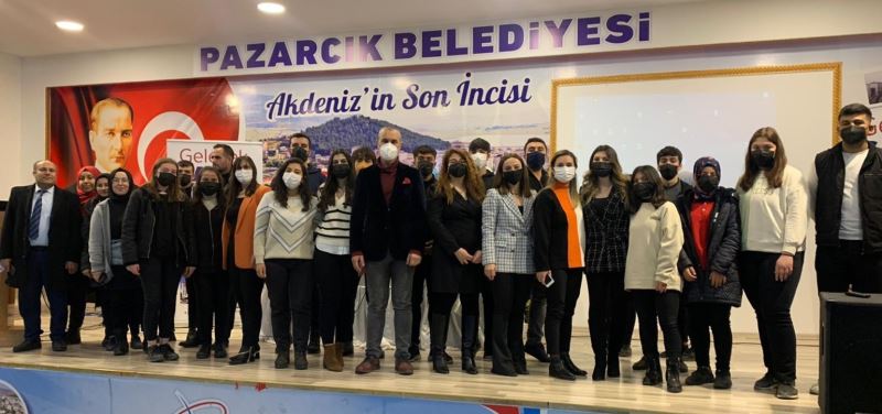 SANKO Üniversitesi akademisyenleri Pazarcık’ta öğrencilerle buluştu
