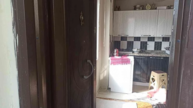 ’Alacağım’ var diye kapıyı açtırıp çamaşır makinesini götürdü
