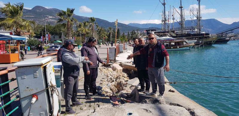 Alanya’da teknecilerin ’çöken iskele’ isyanı
