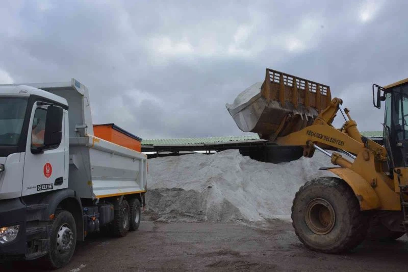 Keçiören Belediyesi kar yağışına karşı hazırlıklarını tamamladı
