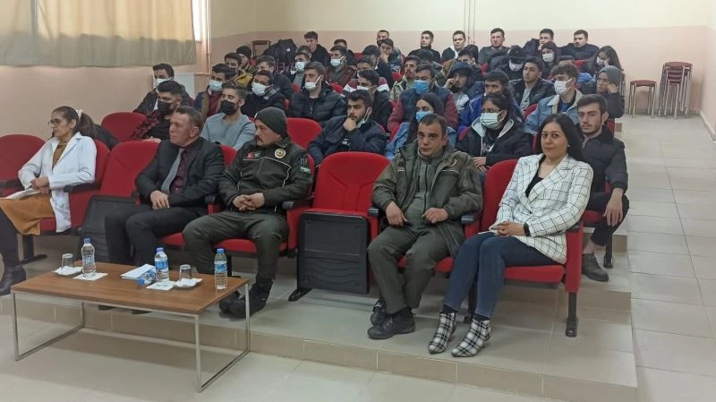 Sivas’ta ormancılık hakkında söyleşi düzenlendi
