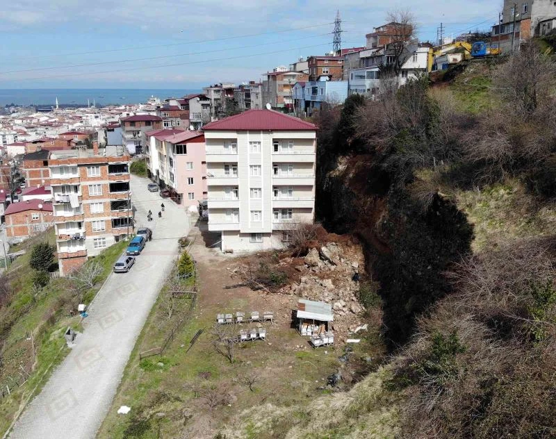 Heyelan nedeniyle boşaltılan 5 katlı binada yeni gelişme
