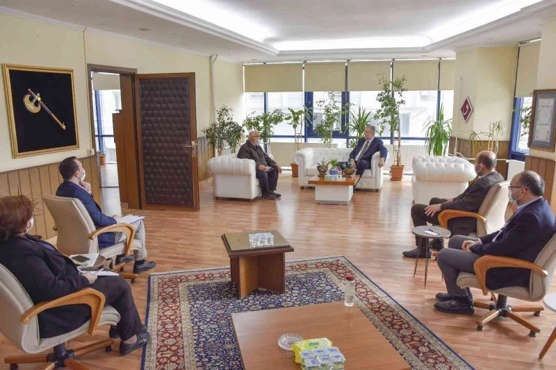 Karacabey’de halk günü buluşmalarına ilgi yoğun
