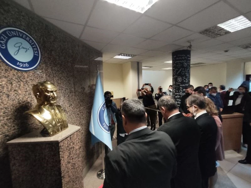 Prof. Dr. Aziz Sancar’ın adı Gazi Üniversitesi’ndeki amfiye verildi
