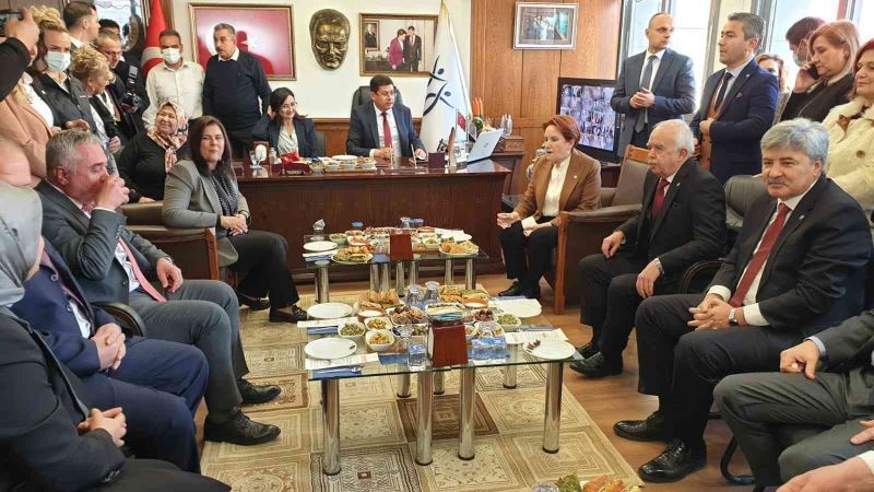 Başkan Özcan, İYİ Parti Genel Başkanı Akşener’i ağırladı
