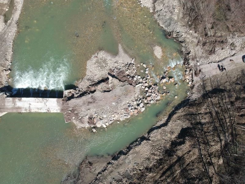 Sinop’ta 3 köyü bağlayan köprü yoluna ulaşım sağlanamıyor
