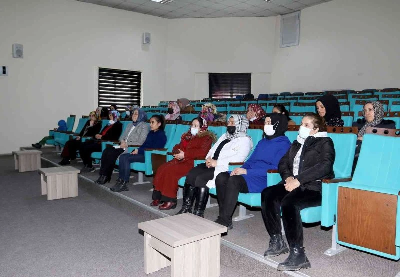 Van’da ‘Gönülden Gönüle Dost Sohbetleri’ devam ediyor
