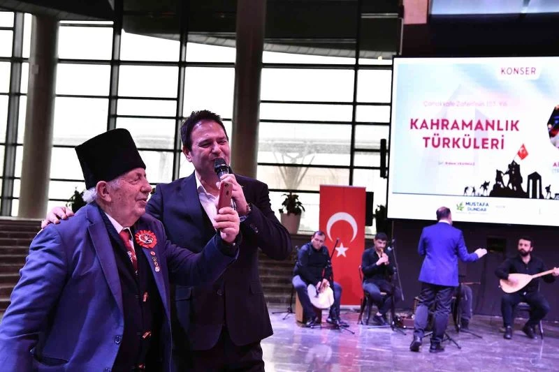 Kahramanlık türküleri coşturdu
