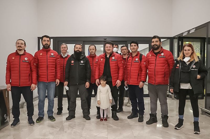 Ulusal Antarktika Bilim Seferine katılan ekip Türkiye’ye döndü
