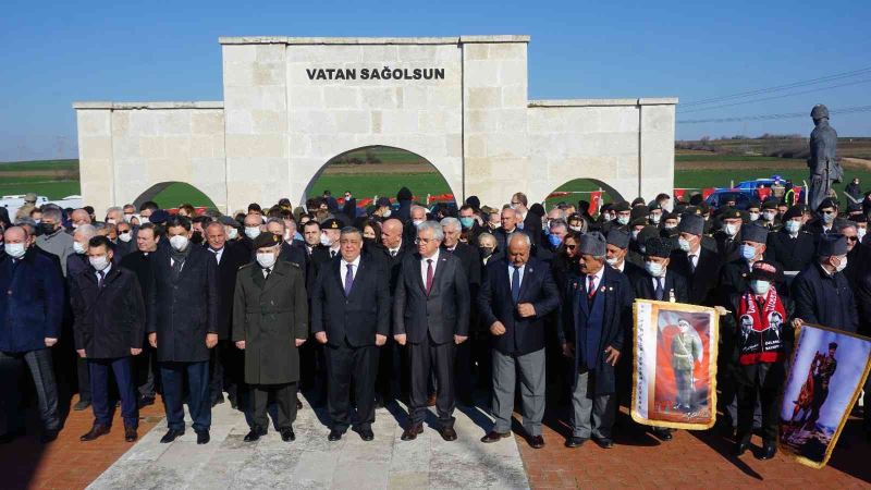 107 yıl önce ‘Çanakkale geçilmez’ dedirten şehitler dualarla anıldı
