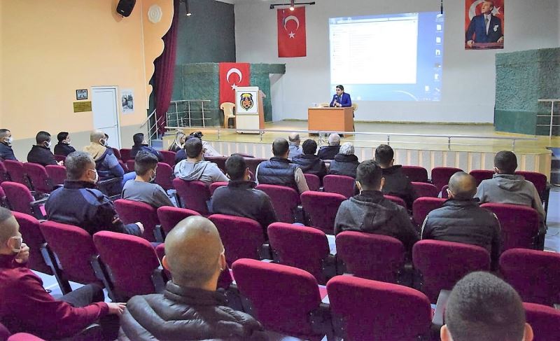 Tutuklu ve hükümlülere Çanakkale kahramanları anlatıldı
