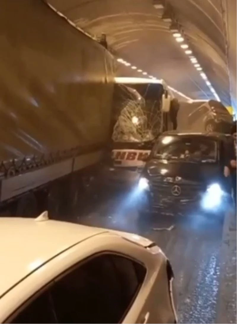 Bolu Dağı Tünelinde zincirleme kaza, çok sayıda yaralı var
