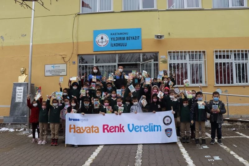 “Hayata Renk Verelim” projesinde 270 öğrenciye eğitim verildi
