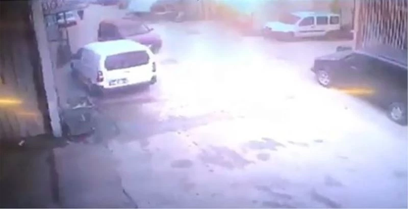 Hurda deposunun patlama anı kameralarda
