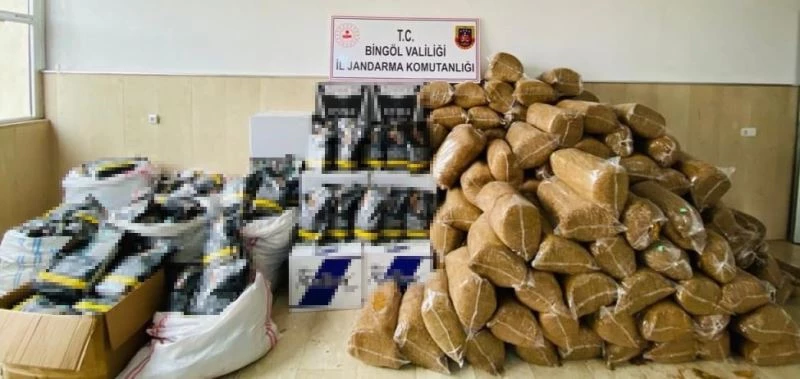 Bingöl’de uygulama noktasında durdurulan kamyonetten 1 ton kıyılmış tütün ele geçirdi

