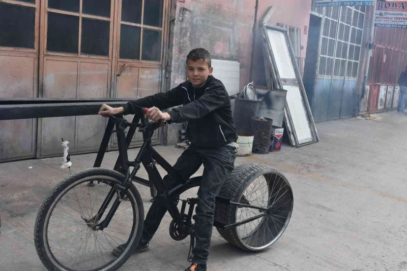 12 yaşındaki Uğur’un tasarladığı bisiklet görenleri şaşırtıyor
