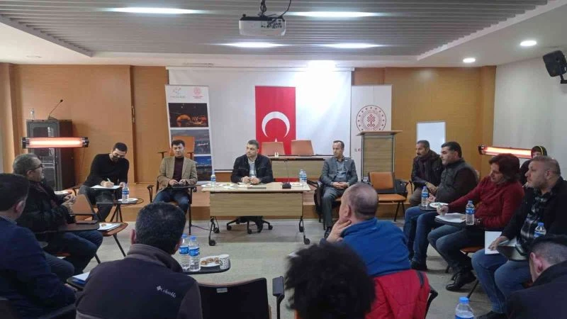 Müdür Uslu acente sahipleri ile bir araya geldi
