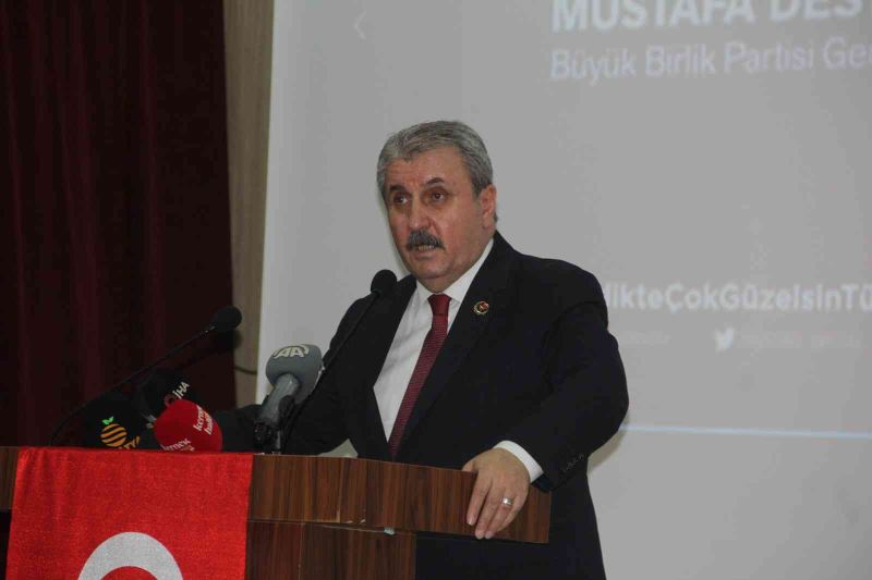 BBP Genel Başkanı Destici: “Türk Tabipler Birliği, Türk hekimlerini temsil etmiyor.
