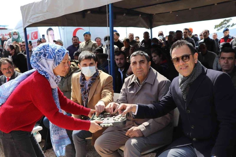 Silifke’de çağla festivali düzenlendi
