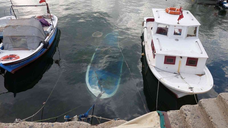 Marmara’da deniz ulaşımına poyraz engeli: Bir kayık battı
