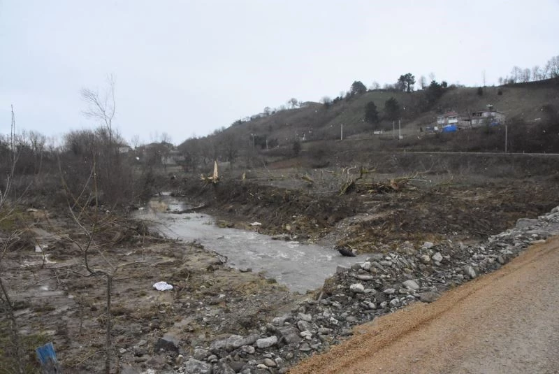 Abalı Çayı Köprüsü onarıldı

