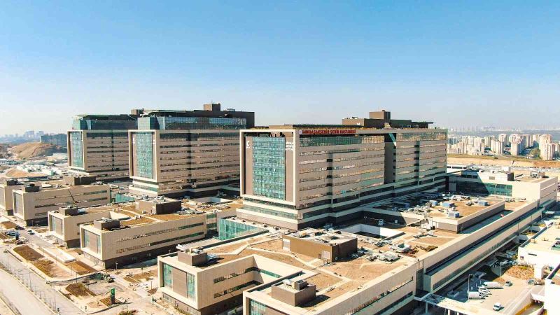 Başakşehir Çam ve Sakura Şehir Hastanesi MIPIM 2022 En İyi Sağlık Kompleksi Ödülü’nü kazandı
