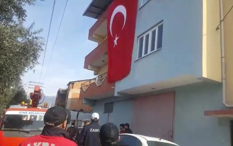 Çineli şehit özel harekat polisinin baba evi yasa büründü

