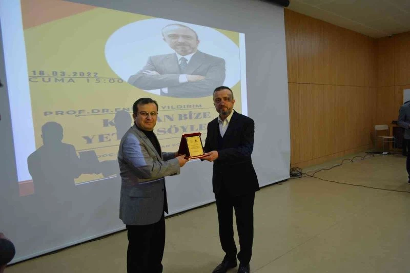 ZBEÜ’de Kur’ân Bize Yeter Söylemi başlıklı konferans gerçekleştirildi
