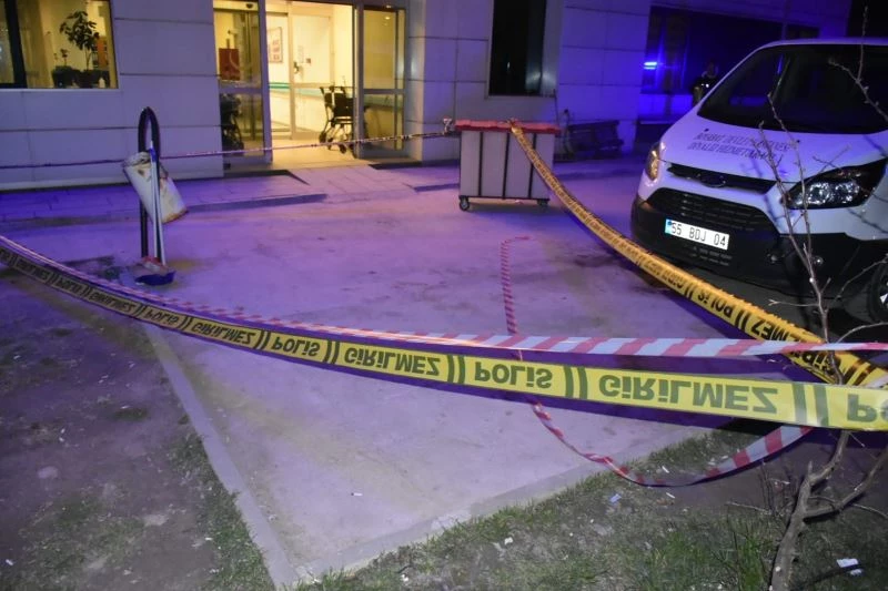 ’Dershaneye gidiyorum’ diye evden çıkan genç kız hastane çatısından atladı
