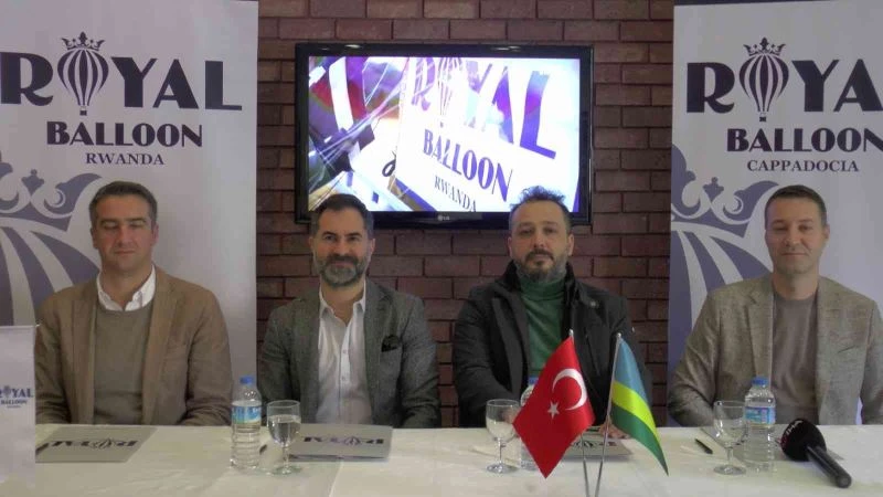 Kapadokya balonları Ruanda’da havalandı
