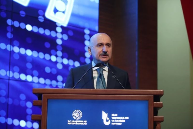 Bakan Karaismailoğlu: “2021 yılında ülkemizdeki toplam telefon trafiği 318 milyar dakika oldu”
