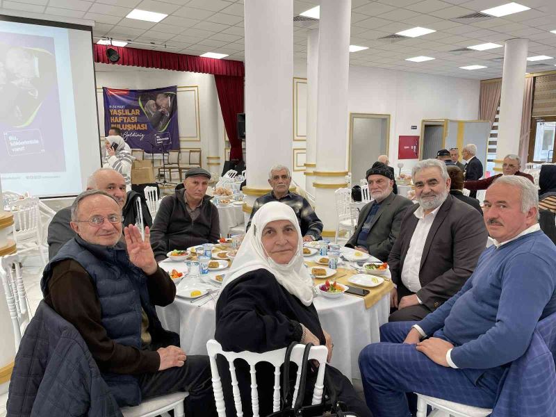 AK Parti İstanbul İl Başkanlığı’ndan ‘Büyüklerimiz ile Buluşma’ etkinliği
