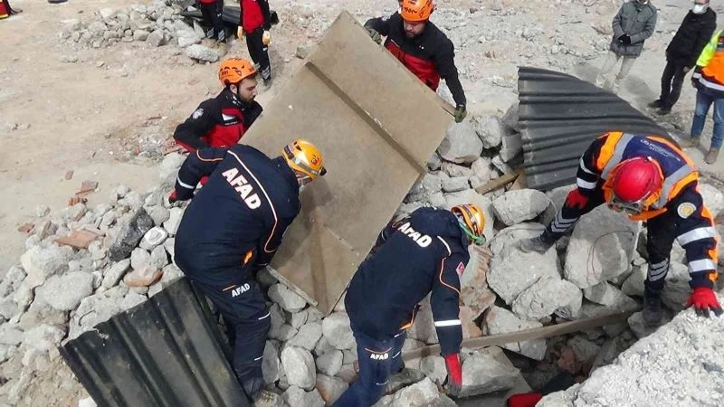 Uşak’ta 5.8 şiddetinde depreme hazırlık tatbikatı yapıldı
