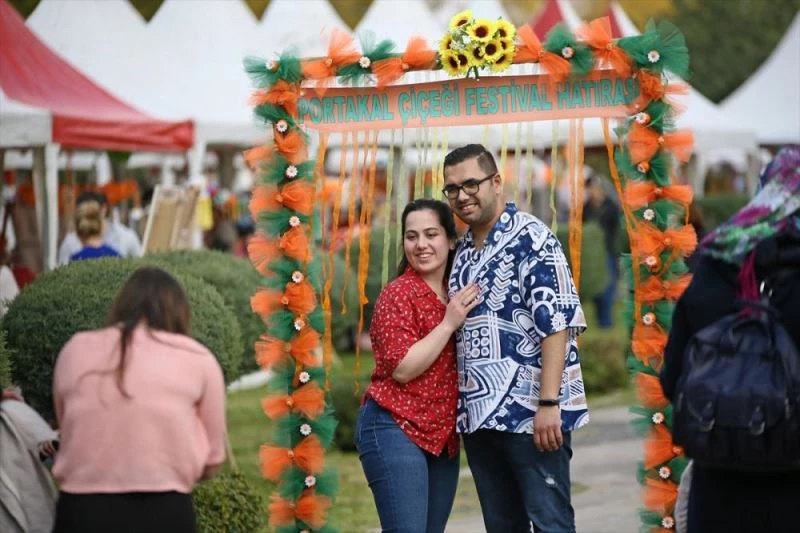Portakal Çiçeği Karnavalı stantları ziyaretçilerini ağırlıyor