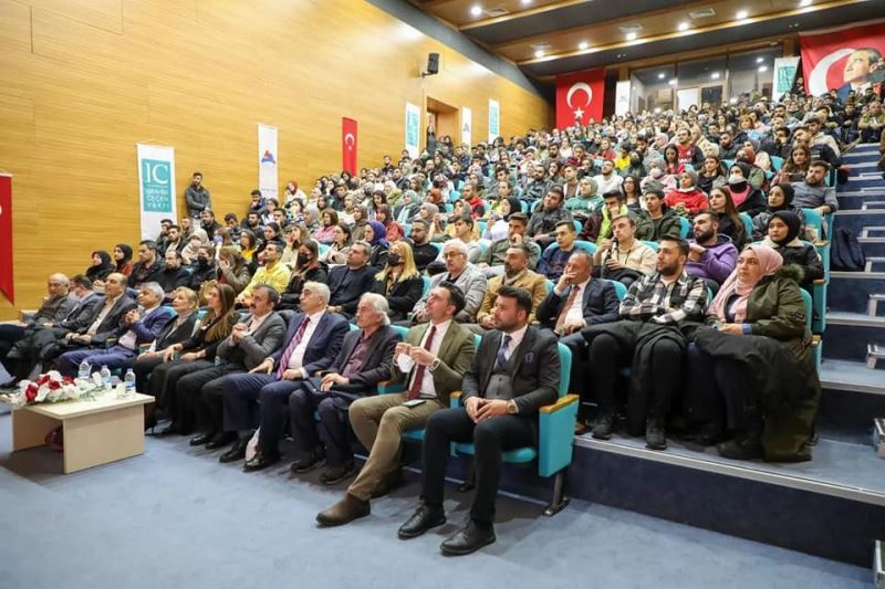 AİÇÜ’de “Sesin Büyüsü, Bedenin Gücü” semineri düzenlendi
