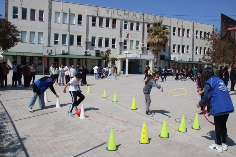 Datça’da öğrenciler, “Merkezim Her Yerde” projesi ile keyifli vakit geçirdi
