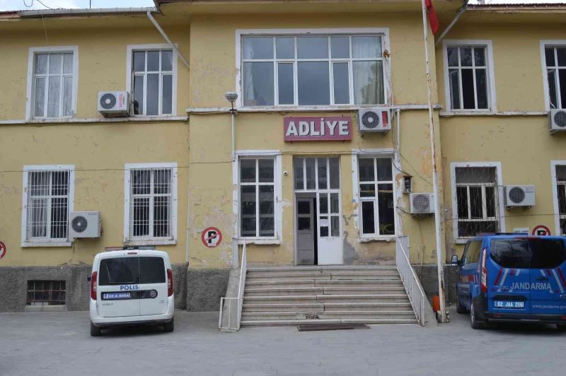 Direk hırsızları yakalandı
