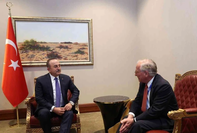 Bakan Çavuşoğlu’ndan Doha’da yoğun diplomasi trafiği
