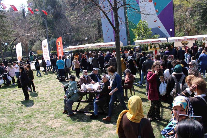 Efeler’de festival bahane keşkek şahane
