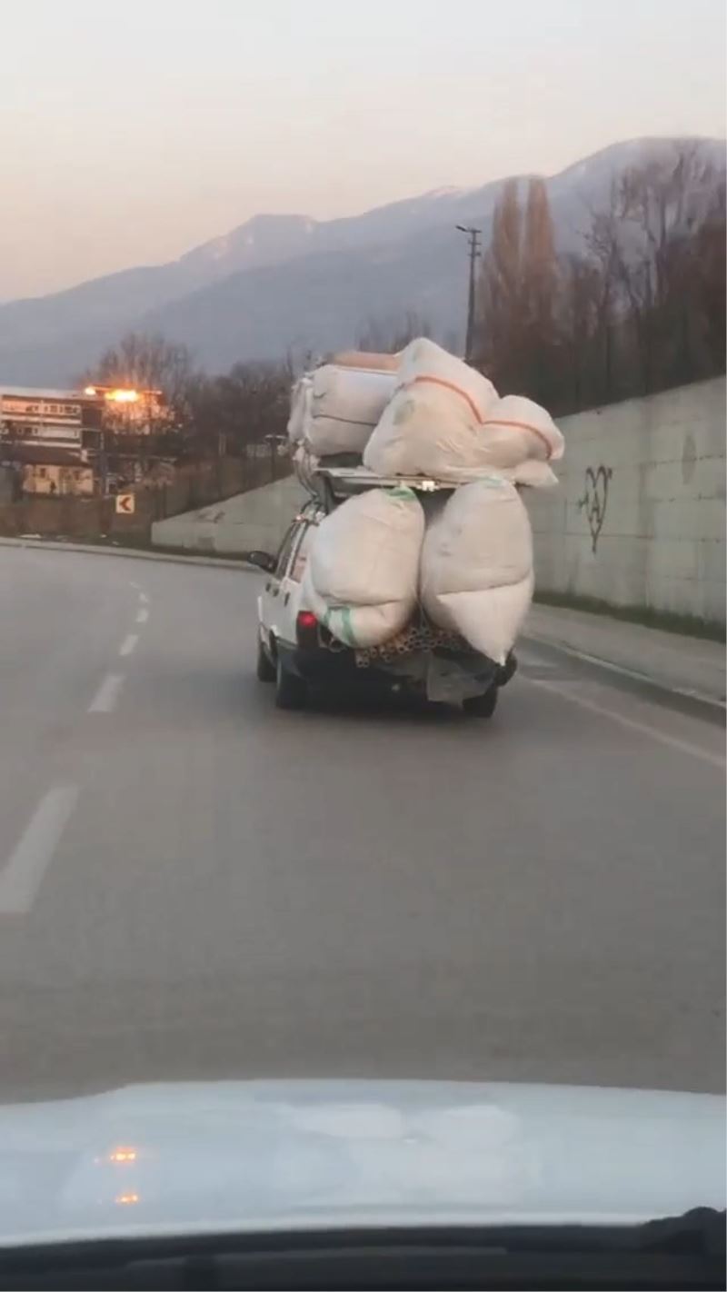 Bursa’da trafikte tehlikeli taşımacılık
