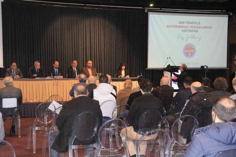 Emlakçılara gayrimenkul pazarlama eğitimi
