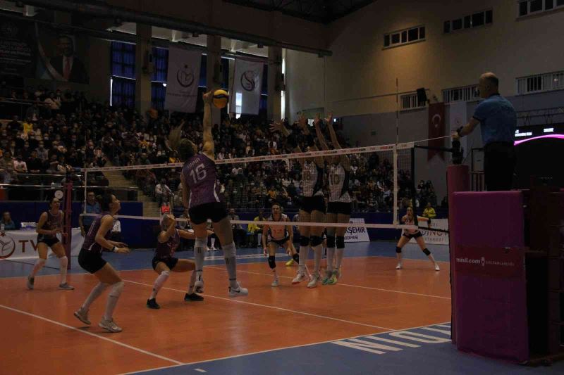 Sultanlar Ligi: Aydın Büyükşehir Belediyespor: 0 - Vakıfbank: 3
