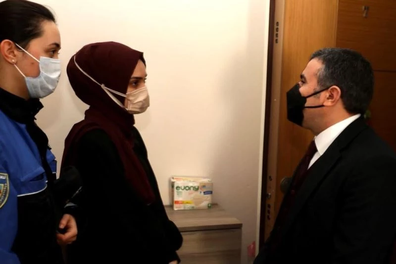 Validen Şehit kızına taziye ziyareti
