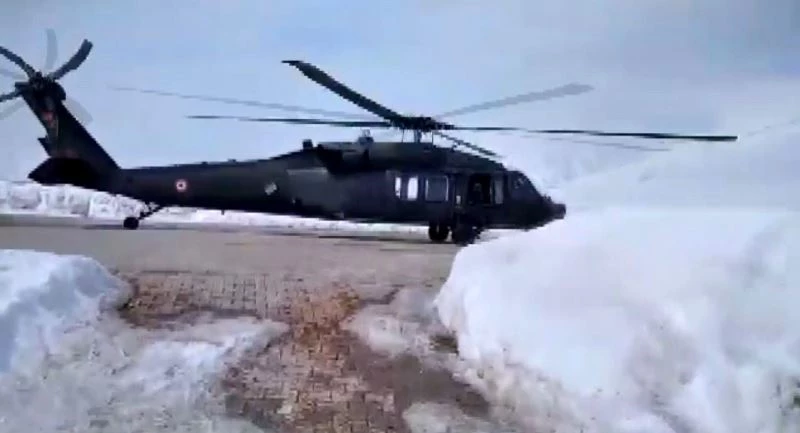 Ekipler helikopterle bölgeye ulaşarak elektrik arızasını giderdi
