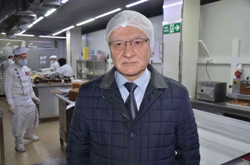 Prof. Dr. Tarakçı: “Glikoz şurubu tatlılarda kullanılmamalı”
