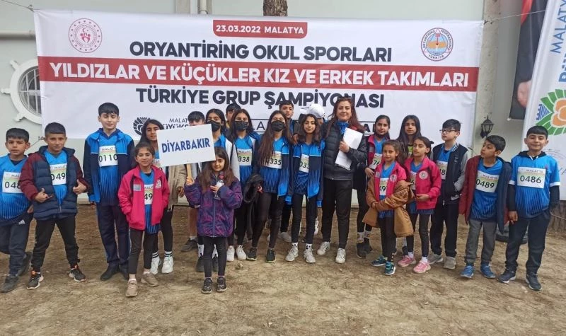 Mehmet Cansız Ortaokulu oryantiring dalında bölge birincisi oldu
