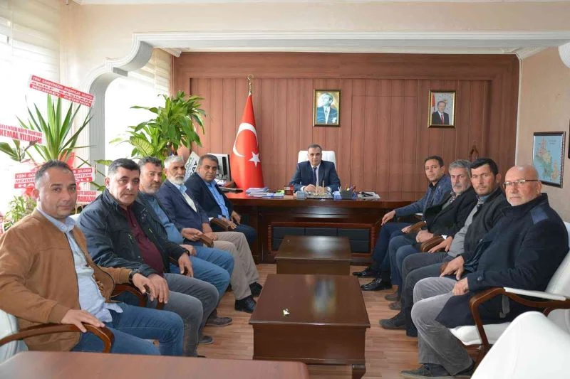 Küçükoğlu’na hayırlı olsun ziyaretleri sürüyor
