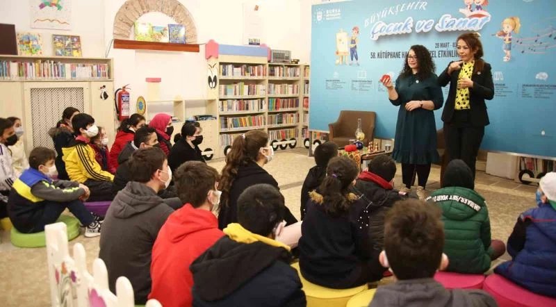 Bursa’da işitme engelli çocuklara işaret diliyle masal
